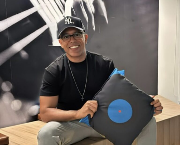 Com 12 músicas em trilhas de novelas e séries, MC Koringa celebra: “Minha vida mudou”